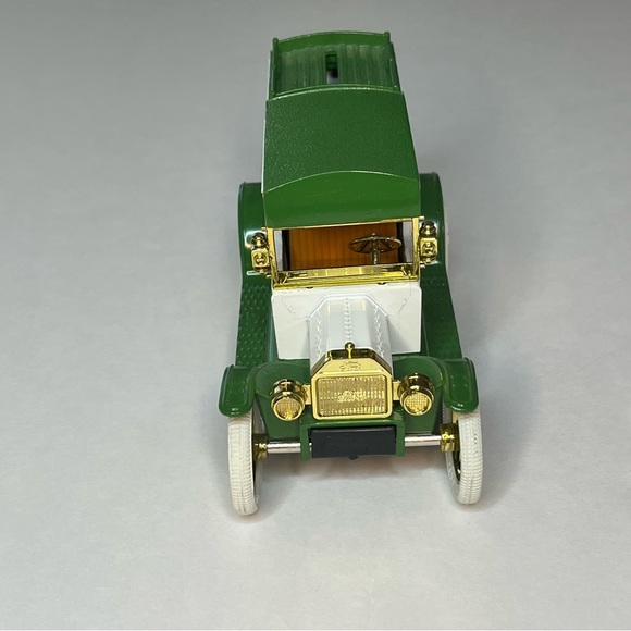 Vintage Castrol Limited Edition, 1913 Model T Van Bank. New inbox. - Picture 3 of 14